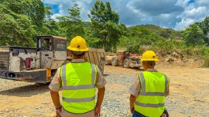 Minerven capacita a trabajadores en manejo de maquinaria pesada